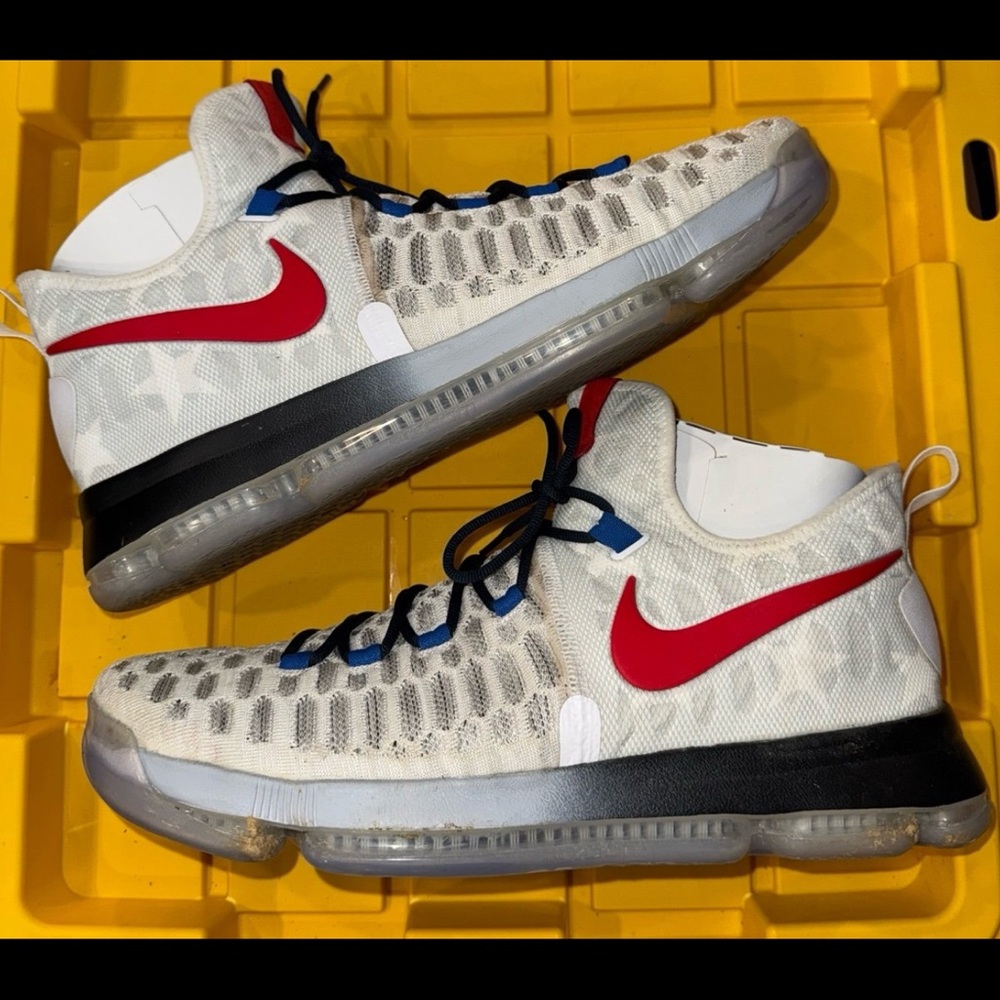 Nike KD 9
PREMIERE size 16